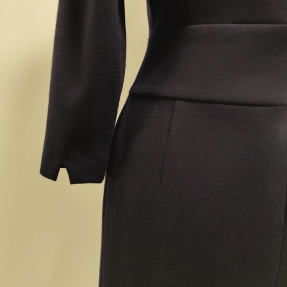 Louis Féraud Wool Ponte dress with silk lining in navy blue, Size 8 - Picture 5 of 13